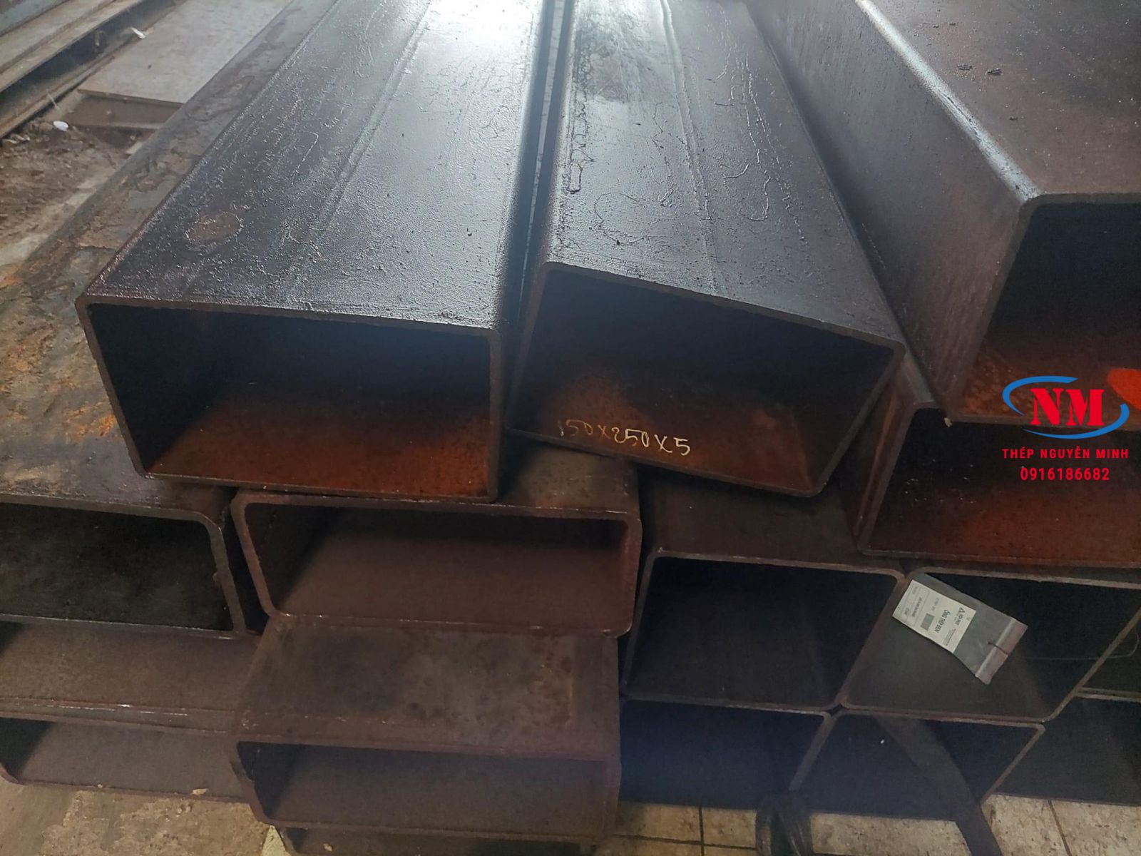 Thép hộp 250x150x5ly/mm/li mác Q235B SS400
